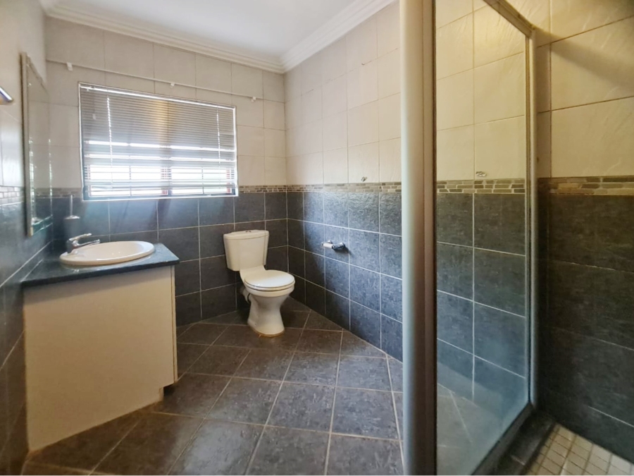 To Let 3 Bedroom Property for Rent in Melodie North West